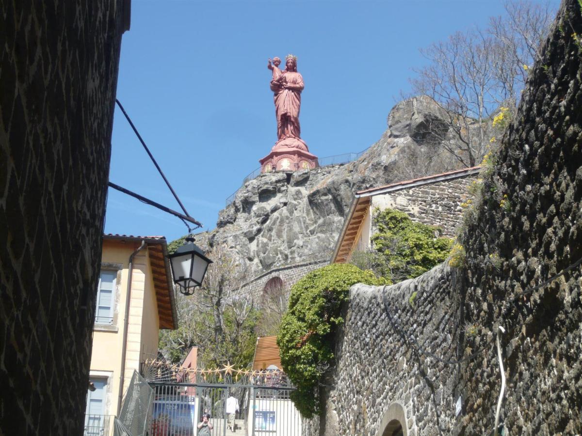 Le Petit St Clair Lägenhet Le Puy-en-Velay Exteriör bild