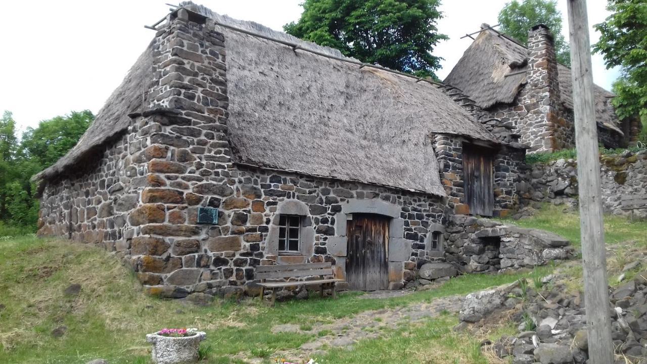 Le Petit St Clair Lägenhet Le Puy-en-Velay Exteriör bild